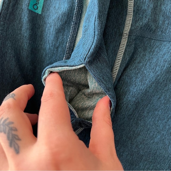 Outdoor Voices Teal Blue Color Blocked 7/8 Leggings Size Medium - Picture 5 of 5